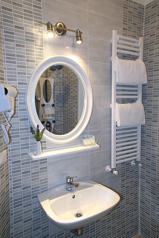 ホテルPremier Cavour ローマ 部屋 写真